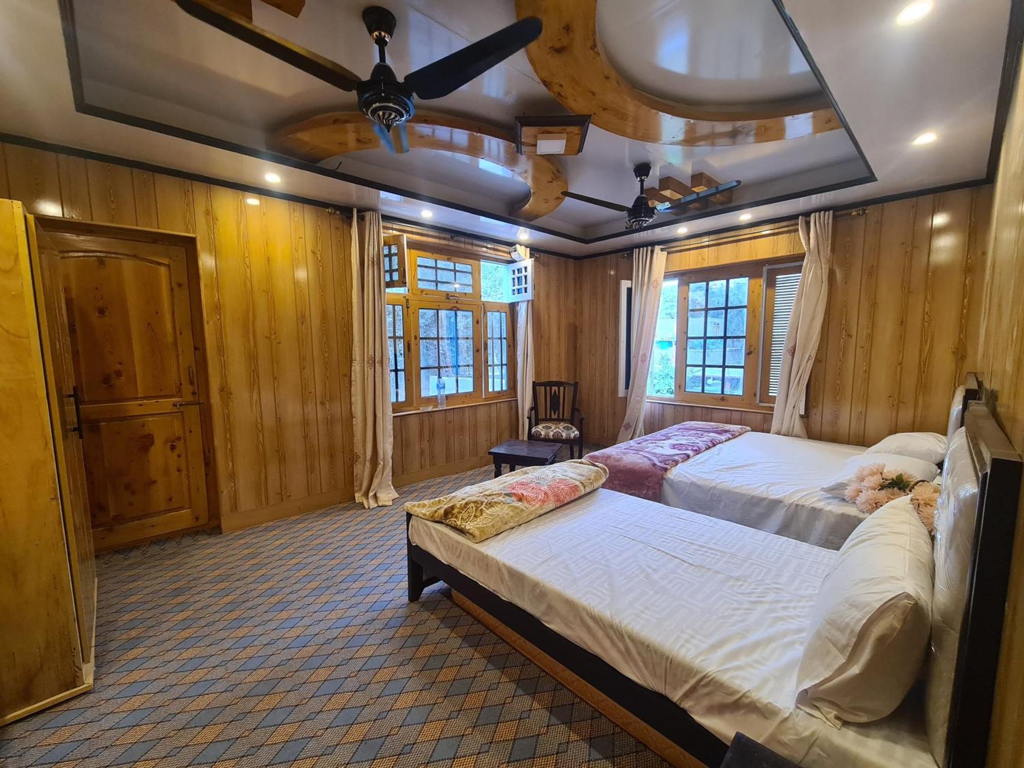 Rus Olive Lodge Skardu Dış mekan fotoğraf